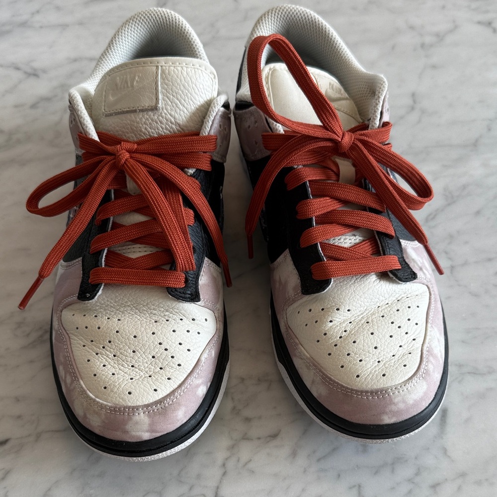 Custom Nike Athletic Shoes with Leather and Accent Design - Unisex